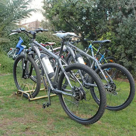 Il Giardino Di Valentina بيت ضيافة 2*